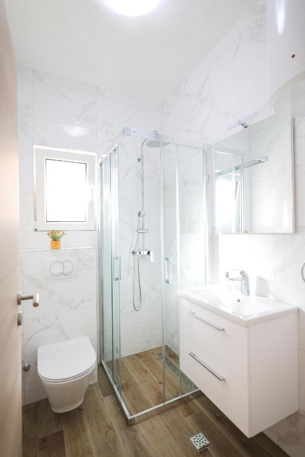 Apartments Kiara بيبينيا المظهر الخارجي الصورة