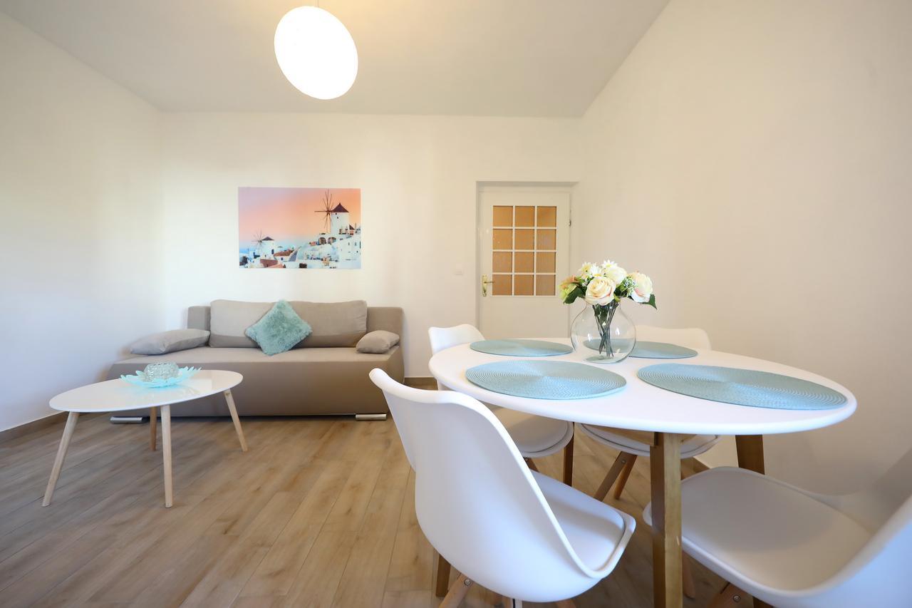 Apartments Kiara بيبينيا المظهر الخارجي الصورة